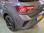 Volkswagen T-Roc 1.5 TSI R-Line -150pk- Automaat | Panorama dak | IQ LED | Camera | Elec. Achterklep | Rijklaarprijs