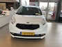 Kia Venga 1.4 CVVT DynamicPLusLine,Navigtie,Achteruitrijcamera,Spraakbediening,Parkeersensoren Achter,Elektrischpakket,Airco,Cruisecontrol,16 Inch Lmv