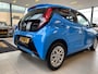 Toyota Aygo 1.0 VVT-i x-play,Apple Carplay/Android Auto,Achteruitrijcamera,Airco,Snelheidsbegrenzer,Elektrischpakket,Usb Ipod Aansluiting,Lage Kilometerstand