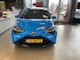 Toyota Aygo 1.0 VVT-i x-play,Apple Carplay/Android Auto,Achteruitrijcamera,Airco,Snelheidsbegrenzer,Elektrischpakket,Usb Ipod Aansluiting,Lage Kilometerstand