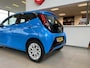 Toyota Aygo 1.0 VVT-i x-play,Apple Carplay/Android Auto,Achteruitrijcamera,Airco,Snelheidsbegrenzer,Elektrischpakket,Usb Ipod Aansluiting,Lage Kilometerstand