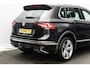 Volkswagen Tiguan 2.0 TDi 240 Pk 4Motion R-Line I Zwart Leder I Panoramadak I Org. Electr. Trekhaak I 19 inch. I Digital Cockpit