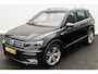 Volkswagen Tiguan 2.0 TDi 240 Pk 4Motion R-Line I Zwart Leder I Panoramadak I Org. Electr. Trekhaak I 19 inch. I Digital Cockpit