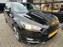 Ford Focus Wagon 1.0 125PK ST-Line |TREKHAAK| STOEL-, STUUR- EN VOORRUITVERWARMING| NAVIGATIE| PARKEERSENSOREN V+A| CRUISE CONTROL|