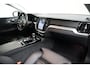 Volvo V60 2.0 T6 Plug-in hybrid AWD Ultra Dark | Trekhaak | Panoramadak | BLIS | PDC V+A en camera | Stoel + Stuurverwarming | Elektrische achterklep | Adaptive Cruiscontrol |