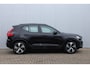 Volvo XC40 Recharge P8 AWD R-Design | Panoramadak| Premium Audio by Harman en Kardon|Rondomzicht Camera| Lederen Interieur| Alarmklasse 3| Electrisch bedienbare Voorstoelen| Warmtepomp| Park Assist voor en Achter.