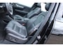 Volvo XC40 Recharge P8 AWD R-Design | Panoramadak| Premium Audio by Harman en Kardon|Rondomzicht Camera| Lederen Interieur| Alarmklasse 3| Electrisch bedienbare Voorstoelen| Warmtepomp| Park Assist voor en Achter.