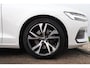 Volvo V60 2.0 B3 Core 163PK Automaat Metallic Wit Black Pack Navigatie Carplay Achteruitrijcamera 18 inch LMV