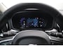 Volvo V60 2.0 B3 Core 163PK Automaat Metallic Wit Black Pack Navigatie Carplay Achteruitrijcamera 18 inch LMV