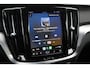 Volvo V60 2.0 B3 Core 163PK Automaat Metallic Wit Black Pack Navigatie Carplay Achteruitrijcamera 18 inch LMV