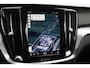 Volvo V60 2.0 B3 Core 163PK Automaat Metallic Wit Black Pack Navigatie Carplay Achteruitrijcamera 18 inch LMV