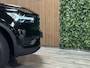Volvo XC40 T2 Aut. R-Design Schuifdak | Adaptieve Cruise Control | Stoel en Stuurwielverwarming | Parkeercamera | Pilot Assist | Keyless Drive | Parkeersensoren voor+achter | Leder / Alcantara R-Design bekleding met wit stiksel en bies | Zitting verlenging voorstoelen | Privacy Glass | Elektrisch bedienbare achterklep | Climate Control L+R | DAB Radio | Apple Carplay/Android Auto | Volvo On Call met mobiele App functie |