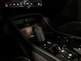 Volvo XC40 T2 Aut. R-Design Schuifdak | Adaptieve Cruise Control | Stoel en Stuurwielverwarming | Parkeercamera | Pilot Assist | Keyless Drive | Parkeersensoren voor+achter | Leder / Alcantara R-Design bekleding met wit stiksel en bies | Zitting verlenging voorstoelen | Privacy Glass | Elektrisch bedienbare achterklep | Climate Control L+R | DAB Radio | Apple Carplay/Android Auto | Volvo On Call met mobiele App functie |