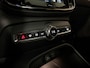 Volvo XC40 T2 Aut. R-Design Schuifdak | Adaptieve Cruise Control | Stoel en Stuurwielverwarming | Parkeercamera | Pilot Assist | Keyless Drive | Parkeersensoren voor+achter | Leder / Alcantara R-Design bekleding met wit stiksel en bies | Zitting verlenging voorstoelen | Privacy Glass | Elektrisch bedienbare achterklep | Climate Control L+R | DAB Radio | Apple Carplay/Android Auto | Volvo On Call met mobiele App functie |