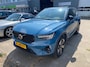 Volvo XC40 1.5 T5 Recharge Ultimate Dark | Trekhaak | Panoramadak | PDC V+A en camera | Harman & Kardon Audio | Alcantara / Leder | Stoel en Stuurverwarming |