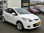 Mazda 2 1.5 GT-L 1e Eig. NL-Auto, Keurig Onderhouden, Trekhaak, Automatische Airco, Stoel verwarming, 16 inch lichtmetalen wielen, Audio + Stuurbed.