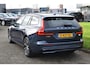Volvo V60 T6 AWD 350PK Plug-in Hybrid Plus Dark | Trekhaak | H&K | 360 Camera| BLIS | ACC | Leder | Stuurverwarming