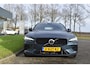 Volvo V60 T6 AWD 350PK Plug-in Hybrid Plus Dark | Trekhaak | H&K | 360 Camera| BLIS | ACC | Leder | Stuurverwarming