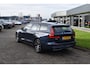 Volvo V60 T6 AWD 350PK Plug-in Hybrid Plus Dark | Trekhaak | H&K | 360 Camera| BLIS | ACC | Leder | Stuurverwarming