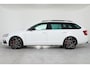 Skoda Octavia Combi 2.0 TSI RS 245 Business | Open Dak | Sfeer Verlichting | Cruise Adaptive | Camera | Navi | Memory | Stoelverwarming | 19'' Lichtmetalen Velgen | Keyless | PDC V+A