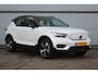 Volvo XC40 Recharge P8 AWD R-Design | Trekh. | Keyless | LED | 19" LMV | Carplay | Navi | Cruise C. | | Trekh. | Keyless | LED | 19" LMV | Carplay | Navi |