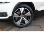 Volvo XC40 Recharge P8 AWD R-Design | Trekh. | Keyless | LED | 19" LMV | Carplay | Navi | Cruise C. | | Trekh. | Keyless | LED | 19" LMV | Carplay | Navi |