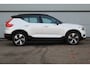 Volvo XC40 Recharge P8 AWD R-Design | Trekh. | Keyless | LED | 19" LMV | Carplay | Navi | Cruise C. | | Trekh. | Keyless | LED | 19" LMV | Carplay | Navi |