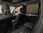 Volvo XC90 T8 AWD Recharge Inscription Trekhaak | 360° Camera | Harman Kardon | Schuifdak | 21 Inch | Adaptieve Cruise Control | Stoel en Stuurwielverwarming | Full LED Meesturende koplampen | Pilot Assist | BLIS Dode Hoek Detectie | Lederen bekleding | Keyless Drive | Parkeersensoren voor+achter | Privacy Glass | Elektrisch bedienbare achterklep | Geïntegreerde zongordijnen achterportieren | 7-Persoons | 4-Zone Climate Control | DAB Radio | Apple Carplay/Android Auto | Volvo On Call met mobiele App functie | Onyx Black Metallic |