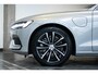 Volvo V60 T6 Plug-in hybrid AWD Essential Bright | Lederen bekleding | Electrische wegklapbare trekhaak | Stoelverwarming | Adaptive cruise Control | Parkeersensoren voor + achter | Parkeercamera | BLIS | Stuurwielverwarming