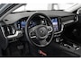 Volvo V60 T6 Plug-in hybrid AWD Essential Bright | Lederen bekleding | Electrische wegklapbare trekhaak | Stoelverwarming | Adaptive cruise Control | Parkeersensoren voor + achter | Parkeercamera | BLIS | Stuurwielverwarming