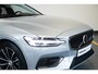 Volvo V60 T6 Plug-in hybrid AWD Essential Bright | Lederen bekleding | Electrische wegklapbare trekhaak | Stoelverwarming | Adaptive cruise Control | Parkeersensoren voor + achter | Parkeercamera | BLIS | Stuurwielverwarming