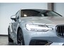 Volvo V60 T6 Plug-in hybrid AWD Essential Bright | Lederen bekleding | Electrische wegklapbare trekhaak | Stoelverwarming | Adaptive cruise Control | Parkeersensoren voor + achter | Parkeercamera | BLIS | Stuurwielverwarming