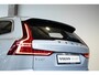Volvo V60 T6 Plug-in hybrid AWD Essential Bright | Lederen bekleding | Electrische wegklapbare trekhaak | Stoelverwarming | Adaptive cruise Control | Parkeersensoren voor + achter | Parkeercamera | BLIS | Stuurwielverwarming