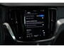 Volvo V60 T6 Plug-in hybrid AWD Essential Bright | Lederen bekleding | Electrische wegklapbare trekhaak | Stoelverwarming | Adaptive cruise Control | Parkeersensoren voor + achter | Parkeercamera | BLIS | Stuurwielverwarming