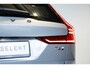 Volvo V60 T6 Plug-in hybrid AWD Essential Bright | Lederen bekleding | Electrische wegklapbare trekhaak | Stoelverwarming | Adaptive cruise Control | Parkeersensoren voor + achter | Parkeercamera | BLIS | Stuurwielverwarming