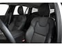 Volvo V60 T6 Plug-in hybrid AWD Essential Bright | Lederen bekleding | Electrische wegklapbare trekhaak | Stoelverwarming | Adaptive cruise Control | Parkeersensoren voor + achter | Parkeercamera | BLIS | Stuurwielverwarming