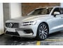 Volvo V60 T6 Plug-in hybrid AWD Essential Bright | Lederen bekleding | Electrische wegklapbare trekhaak | Stoelverwarming | Adaptive cruise Control | Parkeersensoren voor + achter | Parkeercamera | BLIS | Stuurwielverwarming