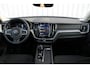 Volvo XC60 2.0 T6 Plug-in hybrid AWD Inscription Expression | Incl. 12 maanden garantie | Adaptieve cruise control | Apple carplay/Android auto | Trekhaak | Parkeercamera | Schuif/kantel dak | Harman/Kardon audio | Stoel/stuurverwarming |