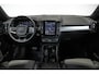 Volvo XC40 B4 Plus Dark | Trekhaak Semi-elektrisch | Adaptieve Cruise Control | Pilot Assist | Verwarmbare voorstoelen | Verwarmbaar stuurwiel | Blind Spot Information System | Verwarmbare voorruit | Parkeercamera | Parkeersensoren voor + achter |