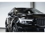 Volvo XC40 B4 Plus Dark | Trekhaak Semi-elektrisch | Adaptieve Cruise Control | Pilot Assist | Verwarmbare voorstoelen | Verwarmbaar stuurwiel | Blind Spot Information System | Verwarmbare voorruit | Parkeercamera | Parkeersensoren voor + achter |
