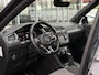 Volkswagen Tiguan 2.0 TDI 4Motion R-line | Grijs kent. | Pano | Virutal | ACC | Trekhaak