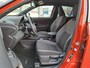 Toyota Yaris Cross 1.5 Hybrid Dynamic Bi-Tone STUUR- EN STOELVERWARMING PDC VOOR EN ACHTER CAMERA