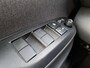 Toyota Yaris Cross 1.5 Hybrid Dynamic Bi-Tone STUUR- EN STOELVERWARMING PDC VOOR EN ACHTER CAMERA