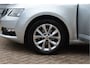 Skoda Octavia Combi 1.0 TSI Greentech Business Edition O.a: PDC, Carplay, Navi, Clima, Cruise, Stoelverw, Etc. All-in prijs!