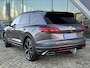 Volkswagen Touareg 3.0 TSi 4MOTION R 463pk Luchtvering / Trekhaak / Head Up Display