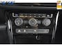 Volkswagen Touran 1.5 TSI Highline stoel verw+massage/carplay/7 zitter