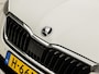 Skoda Scala 1.0 TSI Sport Automaat (PANORAMADAK, VIRTUAL COCKPIT, APPLE CARPLAY, GROOT NAVI, CLIMATE, STOELVERWARMING, SPORTSTOELEN, CRUISE, CAMERA, GETINT GLAS, NIEUWSTAAT)