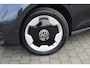 Volkswagen ID. Buzz Pro 86 kWh LWB 286 PK | 6-zits | Panoramadak | Trekhaak | Harman-Kardon | Head-up Display | Navi| Travel Assist | 360 Area View | IQ Light
