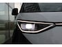 Volkswagen ID. Buzz Pro 86 kWh LWB 286 PK | 6-zits | Panoramadak | Trekhaak | Harman-Kardon | Head-up Display | Navi| Travel Assist | 360 Area View | IQ Light