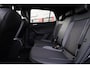 Volkswagen T-Cross 1.0 TSI Life Edition 115PK / 85kW PL €560 p/m* trekhaak side assist acc stoelverwarming climatronic park assist privacy glas 17" lmv 4 seizoenen banden ambiente verlichting zwarte dakhemel dimmende spiegel lendesteunen acc draadloos laden en draadloos carplay
